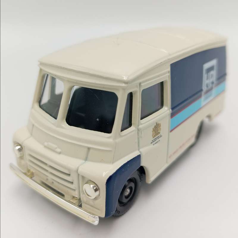 Lledo 1959 Morris LD 150 HP sauce delivery van model car in box