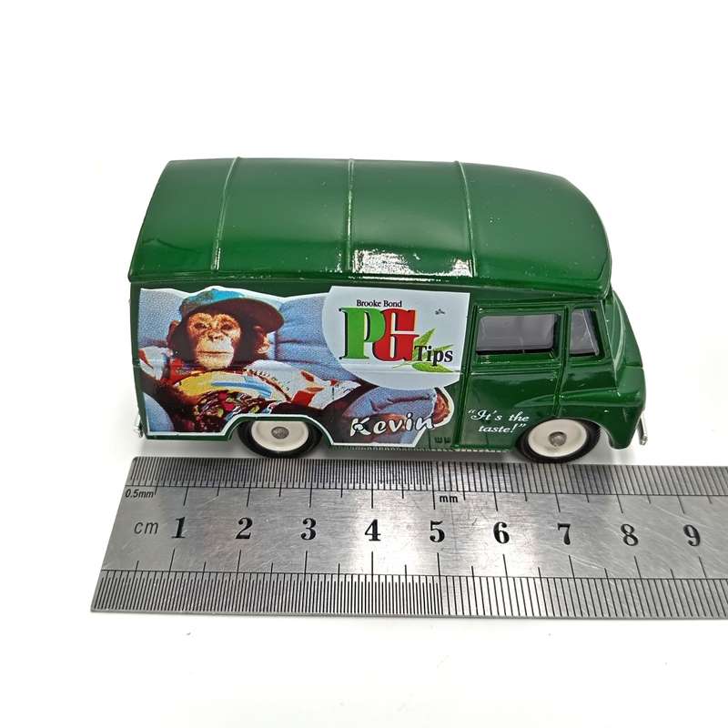 Lledo 1959 Morris LD 150 PG Tipps Kevin delivery van model car in box
