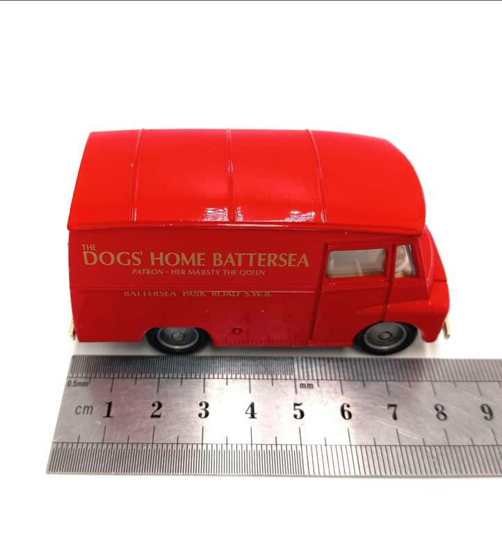 Lledo 1959 Morris LD 150 The Dog`s Home Battersea delivery van model in car  in box
