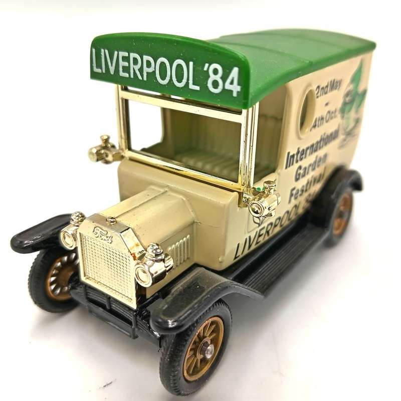 Lledo Ford Model T International Garden Festival delivery van model car in box with figurines