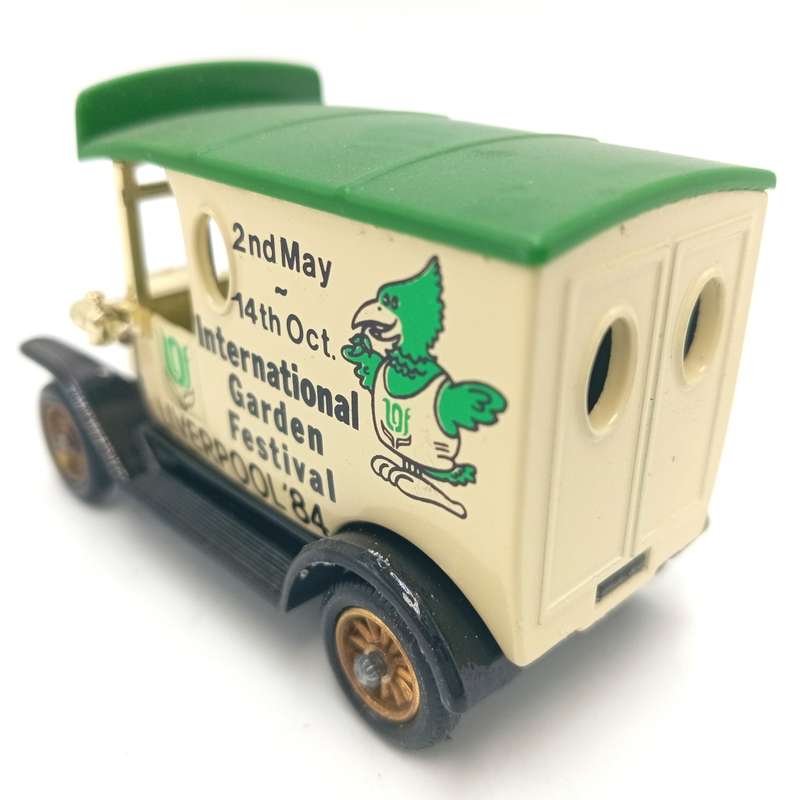 Lledo Ford Model T International Garden Festival delivery van model car in box with figurines