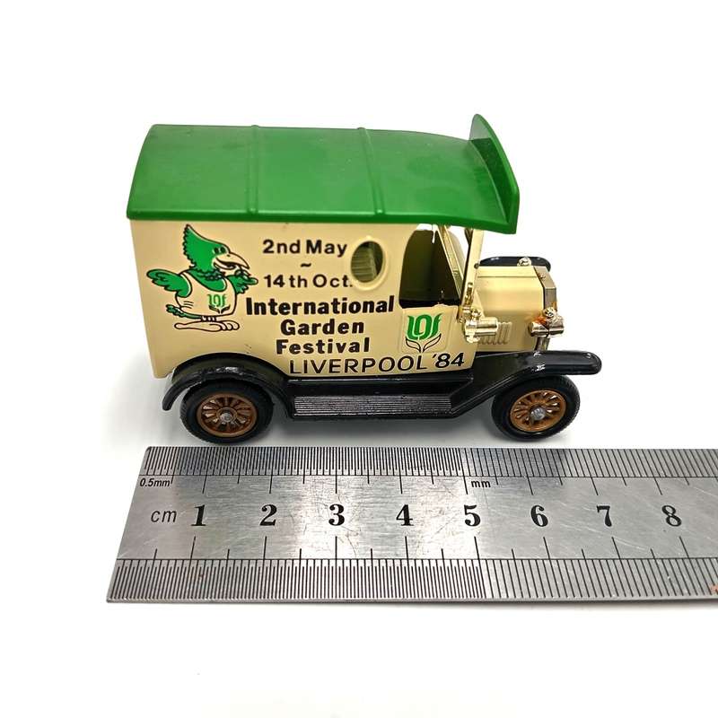 Lledo Ford Model T International Garden Festival delivery van model car in box with figurines
