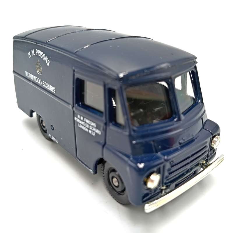 Lledo Morris LD 150 van - Coventry Evening Telegraph model car in box