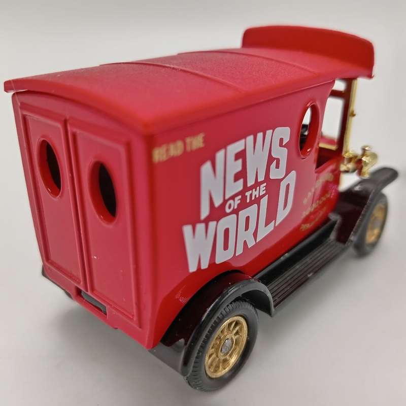 Lledo Ford model T News of the World delivery van in box