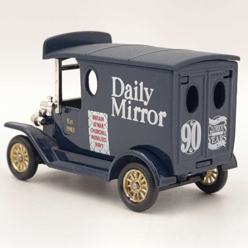 Lledo Ford Model T Daily Mirror delivery van in box
