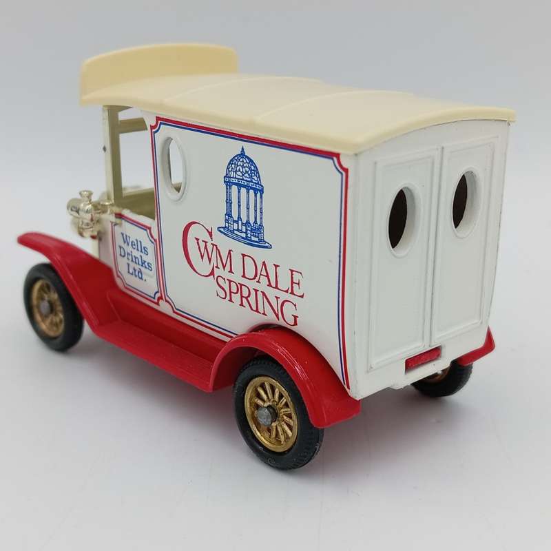 Lledo Ford Model T CWM Dale Spread Wells drinks Ltd model car in box