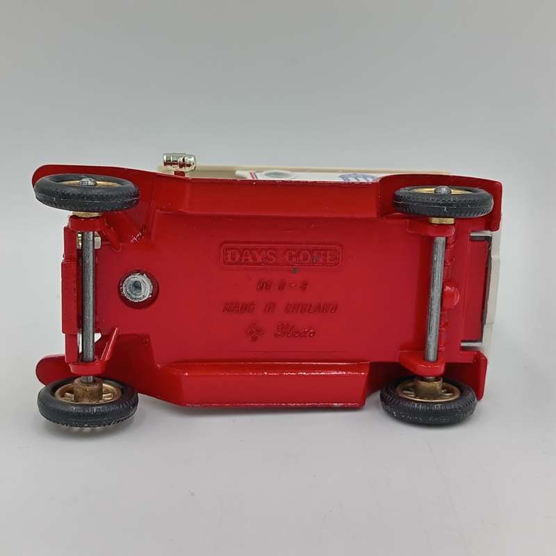Lledo Ford Model T CWM Dale Spread Wells drinks Ltd model car in box