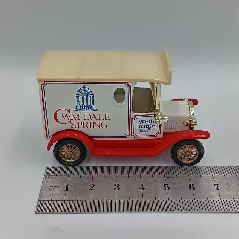 Lledo Ford Model T CWM Dale Spread Wells drinks Ltd model car in box