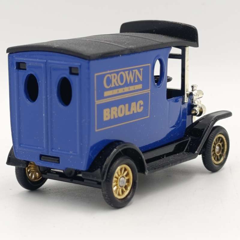 Lledo Ford Model T Hamilton Acorn delivery van model car in box