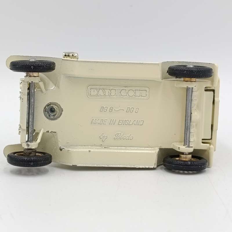 Lledo Ford Model T Bureau of Fire ambulance in box with figurines