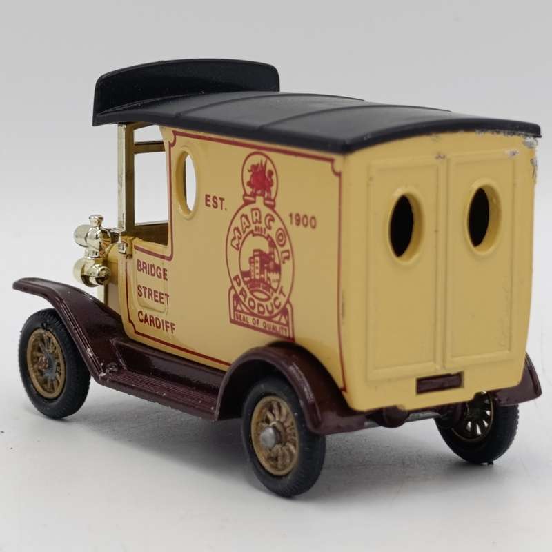 Lledo Ford Model T advertisement van - Morcol product - in box with figurines