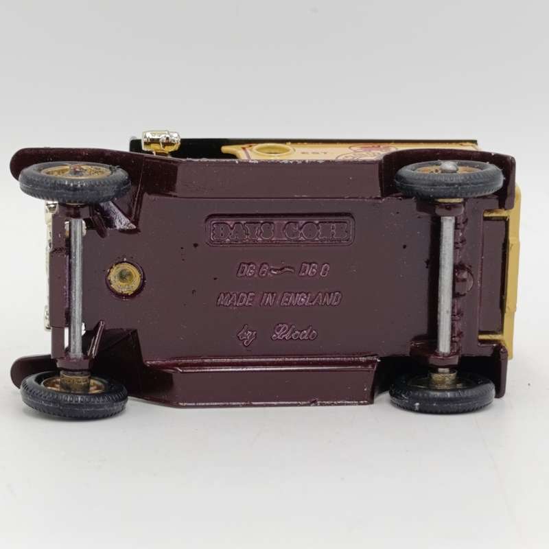 Lledo Ford Model T advertisement van - Morcol product - in box with figurines