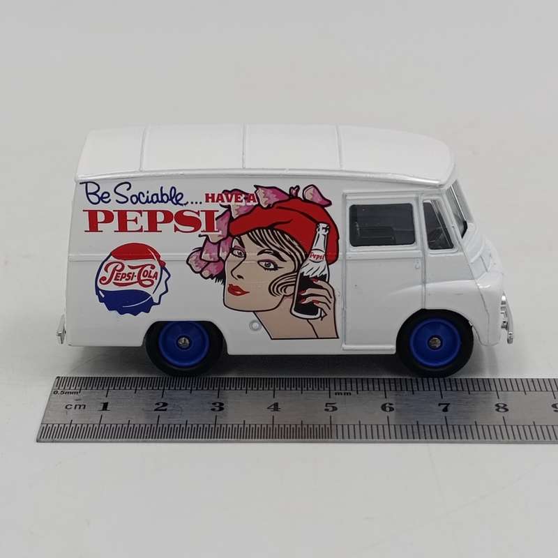 Lledo 1959 Morris LD 150 Pepsi delivery van model car in box