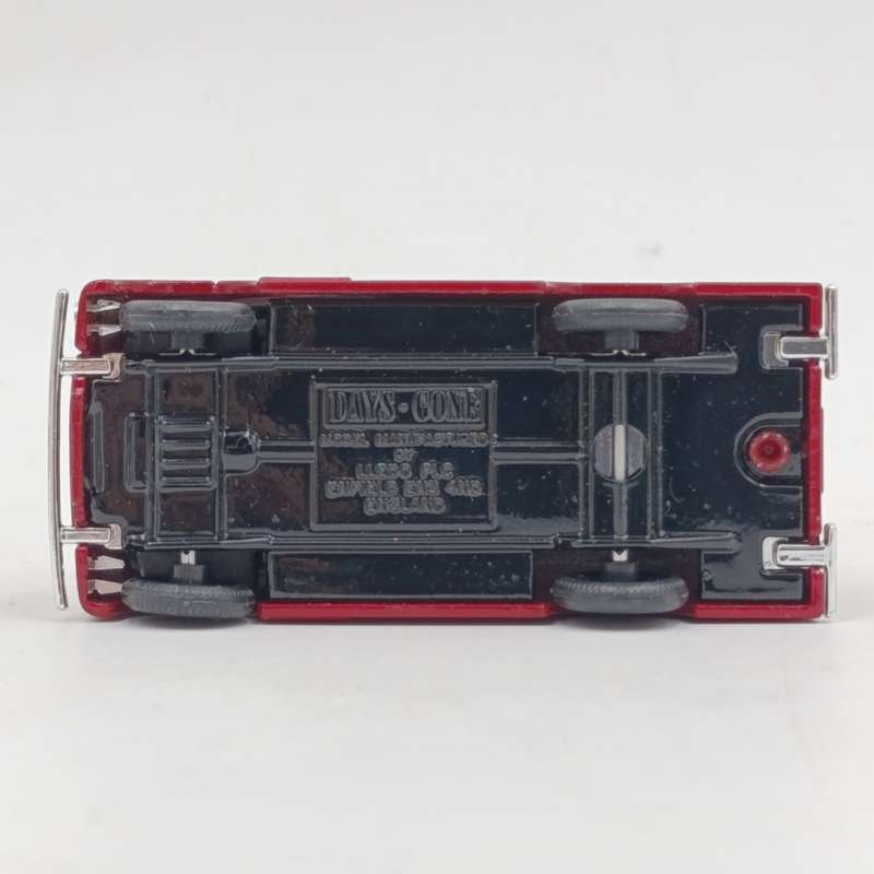 Lledo 1959 Morris LD 150 van collectors Club 1995-96 die-cast model car in box
