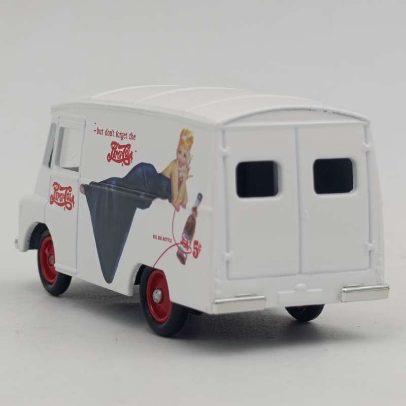 Lledo 1959 Morris LD 150 Pepsi-Cola delivery van model car in box