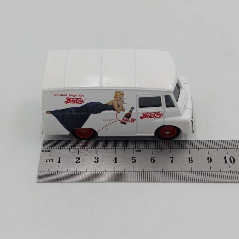 Lledo 1959 Morris LD 150 Pepsi-Cola delivery van model car in box