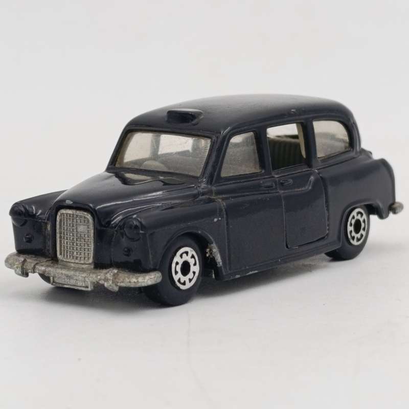 Vintage Matchbox Taxi FX4R die-cast toy car - scale 1/60