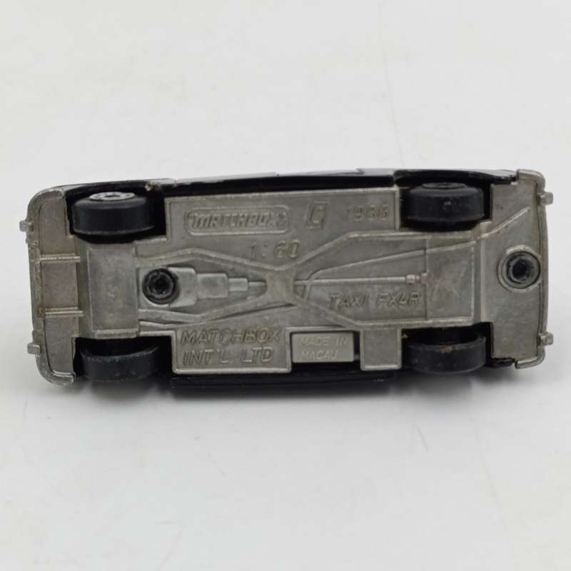 Vintage Matchbox Taxi FX4R die-cast toy car - scale 1/60