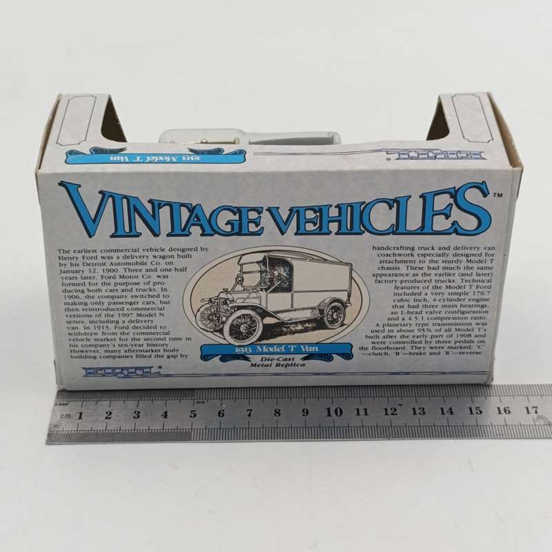 ERTL Vintage Vehicles 1913 Model T van die-cast model car - still sealed - scale 1/43