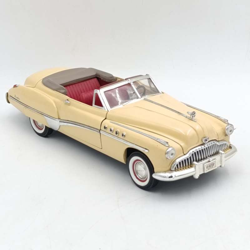 MotorMax 1949 Buick Eight Roadmaster Dynaflow die-cast model car-scale 1/18