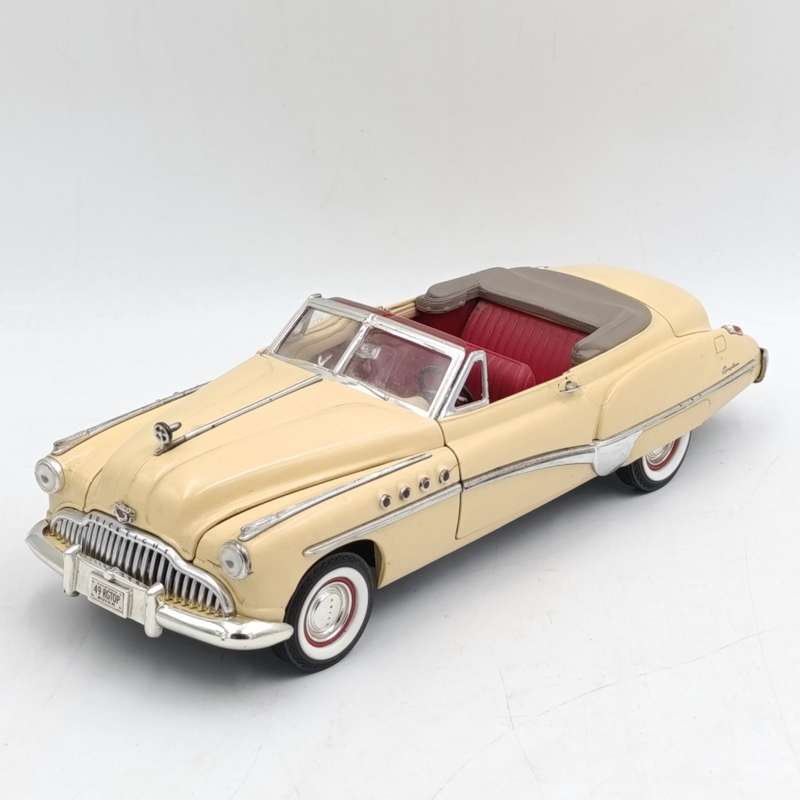 MotorMax 1949 Buick Eight Roadmaster Dynaflow die-cast model car-scale 1/18