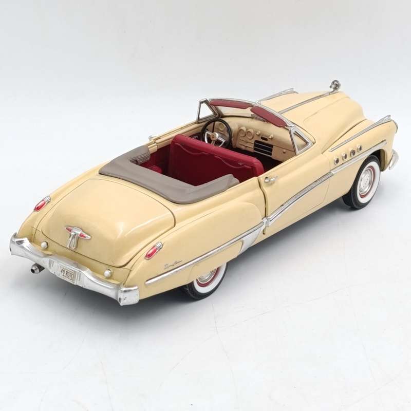 MotorMax 1949 Buick Eight Roadmaster Dynaflow die-cast model car-scale 1/18