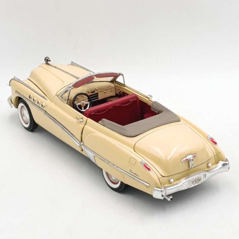 MotorMax 1949 Buick Eight Roadmaster Dynaflow die-cast model car-scale 1/18