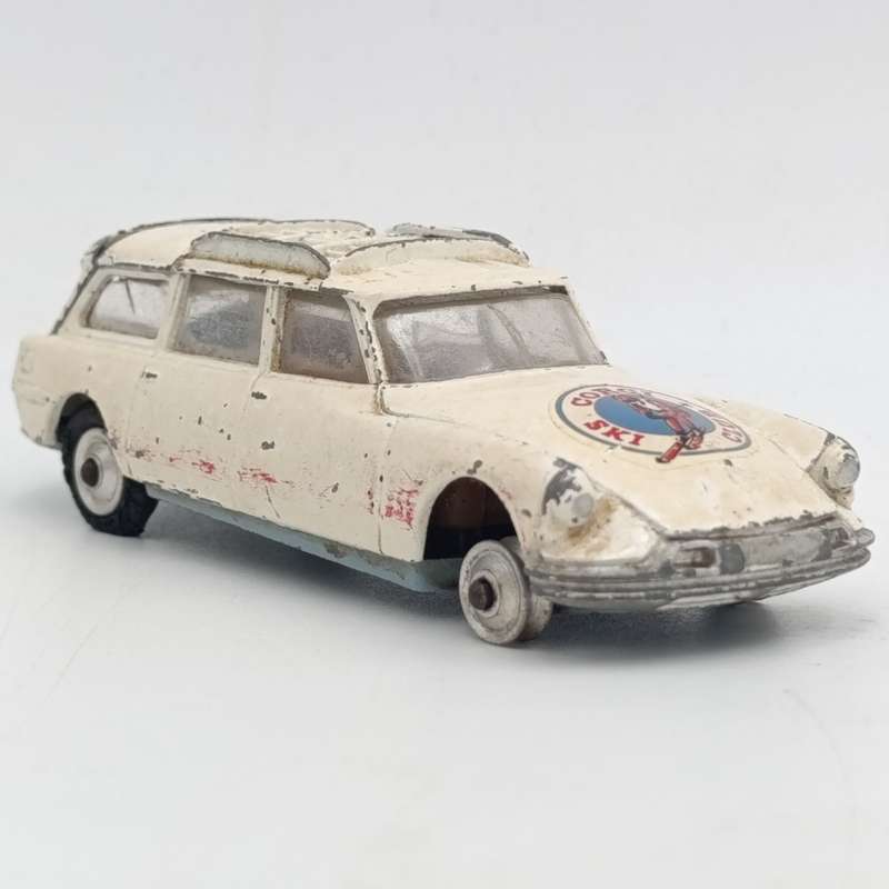Corgi Toys Citroen Safari Corgi ski club model car - no tyres