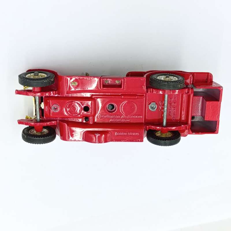 Matchbox Rolls Royce fire engine - models of Yesteryear - no ladder or steering