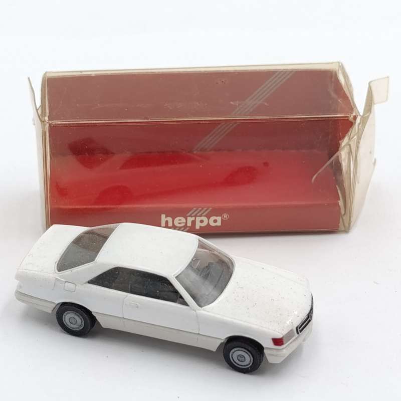 Herpa Mercedes-Benz 560 SEC HO scale model car