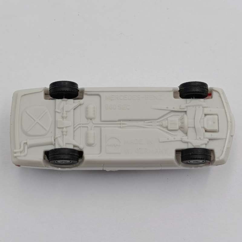 Herpa Mercedes-Benz 560 SEC HO scale model car