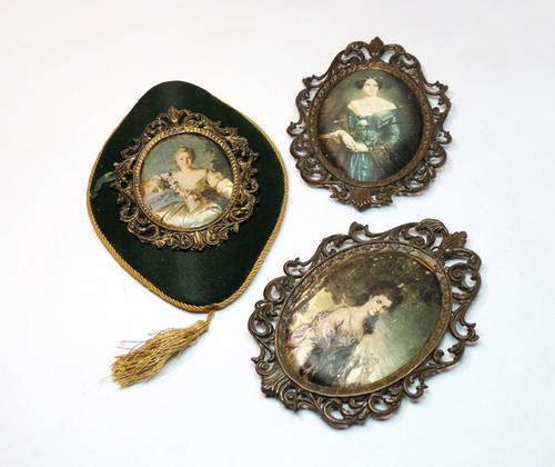 3x silk wall hangings - @ Crazy R1 start
