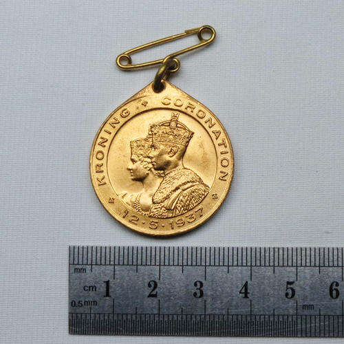 Union of South Africa 1937 Coronation medallion - excellent