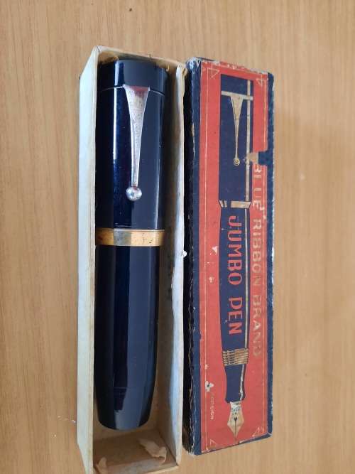 vintage ink pen and original box