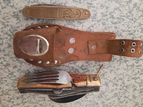 2 old  pocked knifes