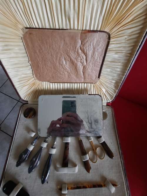 Vintage sets of nail kit