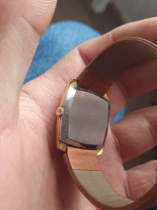Vintage men`s bentley deluxe watch