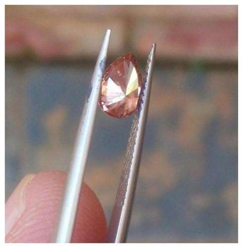 Natural earth mined Diamond pear cut fancy vivid pink 0.72ct (Enhanced)