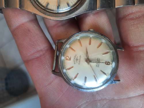 2 vintage men`s watches