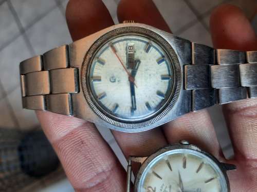 2 vintage men`s watches