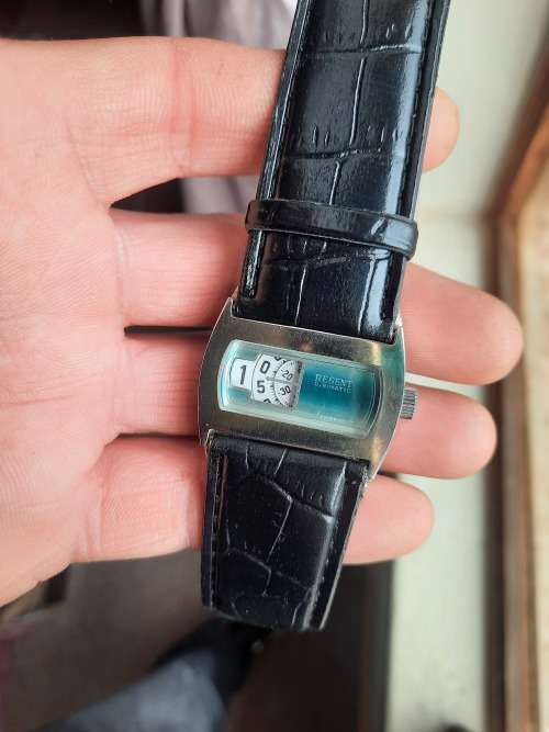 vintage men's Regent digimatic watch
