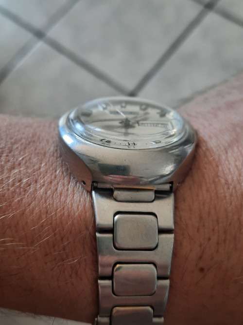 vintage men's Globus automatic