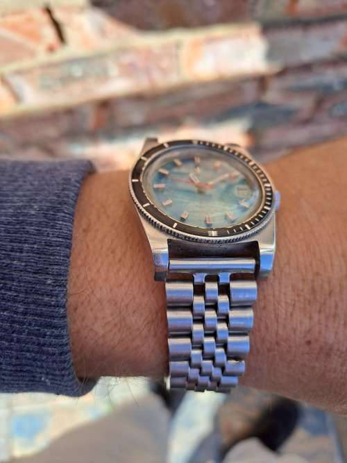 vintage men's invicta watch