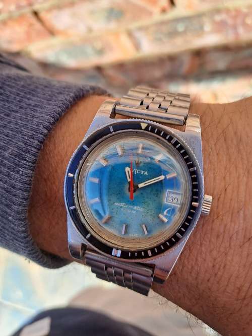 vintage men's invicta watch