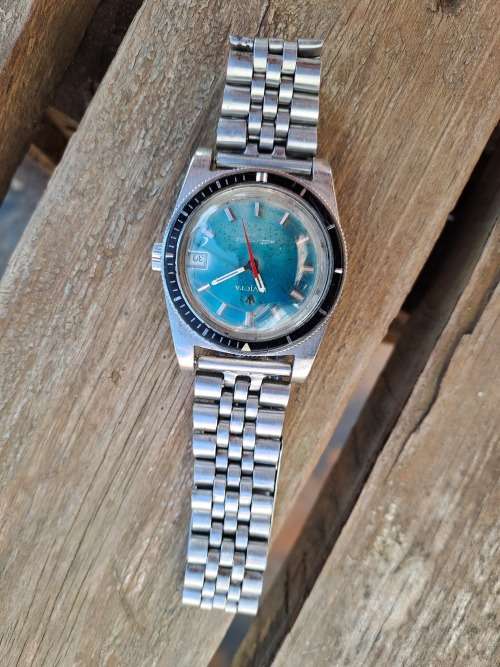 vintage men's invicta watch