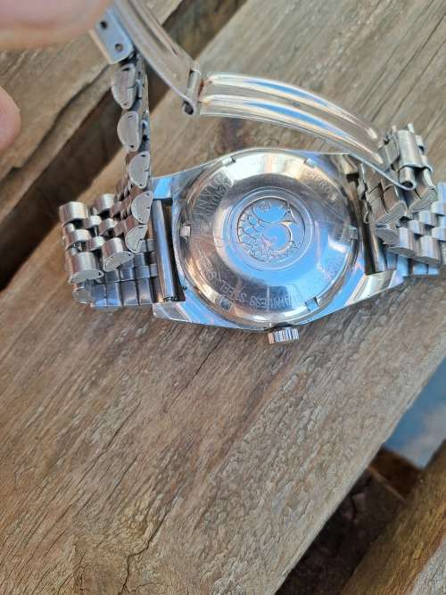 vintage men's invicta watch