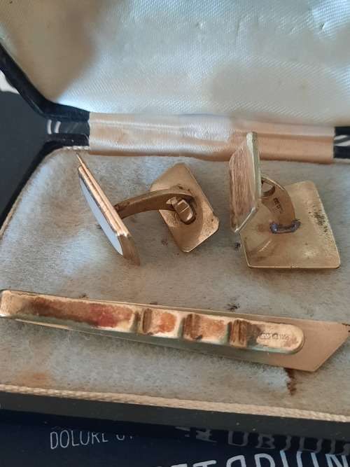 Vintage Gold pearl cufflinks and tie pin