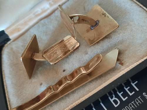 Vintage Gold pearl cufflinks and tie pin