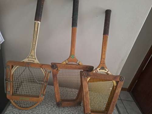 3 vintage tennis rackets