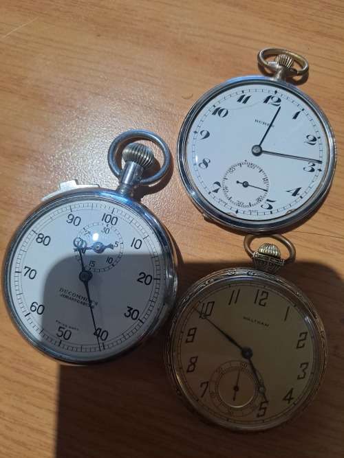 Lots of Vintage pocket watches and parts